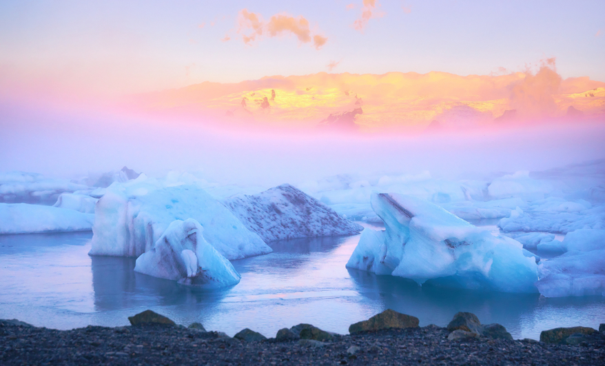 iceland-jokulsarlon-glacier-lagoon-during-a-foggy-sunrise.jpg